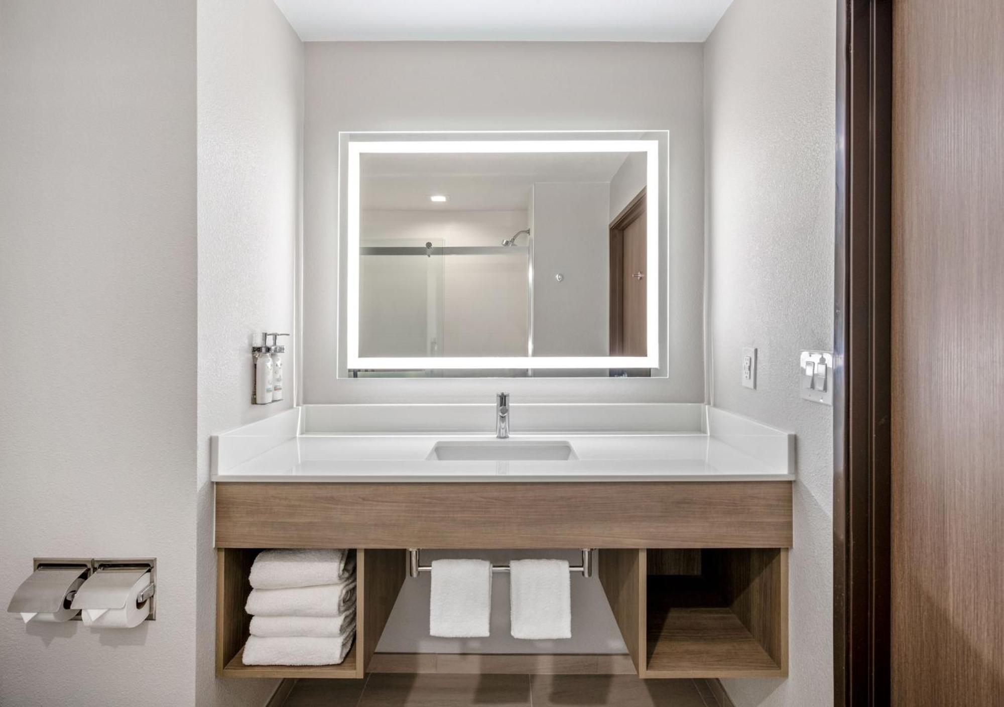 Holiday Inn Express San Diego South - National City By Ihg Exteriér fotografie